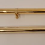 mât hampe drapeau en bois verni