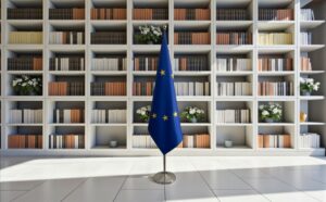 Drapeau UE sur socle en granit design