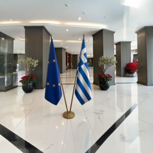 drapeau Grèce et UE sur pied