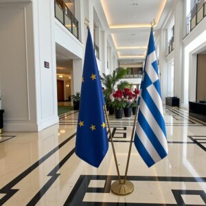 drapeau Grèce et UE sur pied