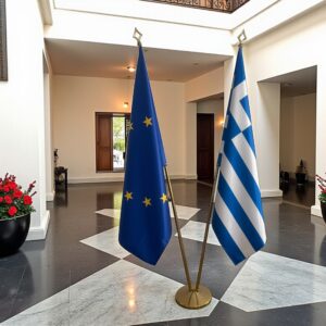 drapeau Grèce et UE sur pied
