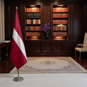 drapeau Lettonie avec pied