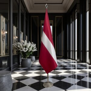 Bannière Lettonie avec socle en marbre antidérapant