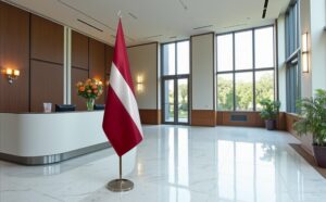 drapeau Lettonie sur hampe