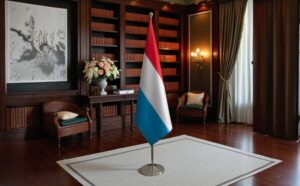 drapeau Luxembourg sur socle