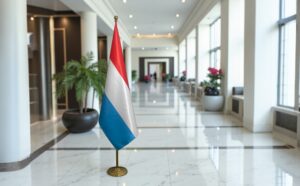 drapeau Luxembourg avec mat