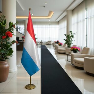 drapeau Luxembourg avec mat