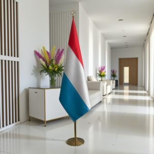 drapeau Luxembourg avec mat