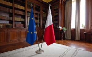 Pavillon Malte et socle en marbre design