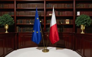 drapeau Malte avec pied