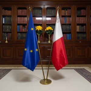 drapeau Malte avec pied