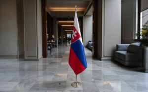 drapeau Slovaquie avec socle