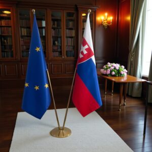 drapeau Slovaquie avec socle