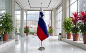 Bannière Slovenie avec socle en acier raffiné