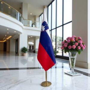 Pavillon Slovenie et socle en marbre de bureau