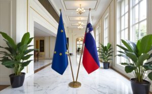 Drapeau Slovenie avec socle en inox institutionnel