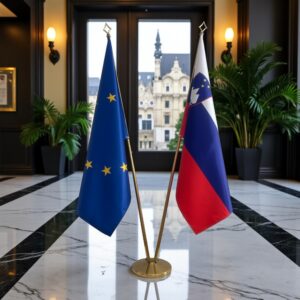Pavillon Slovenie avec socle en bois institutionnel