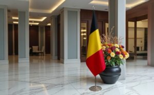 drapeau belge sur hampe