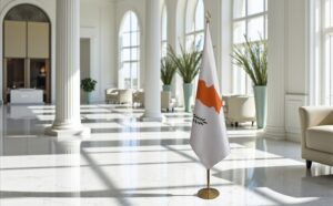 Drapeau Chypre diplomatic en bois design