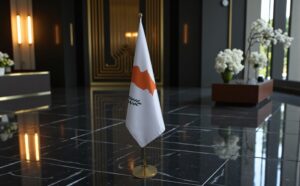 Pavillon Chypre diplomatic en marbre raffiné