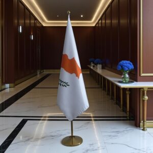 Drapeau Chypre diplomatic en bois de prestige