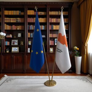 drapeau Chypre et UE pour mâts