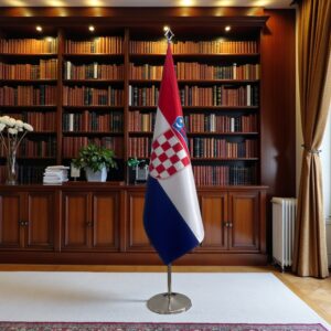 Pavillon Croatie sur socle en marbre de bureau