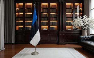 Drapeau estonie avec socle en inox institutionnel