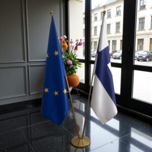 Bannière Finlande avec socle en marbre classique