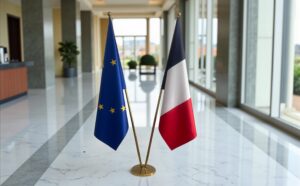 Pavillon france sur socle en bois antidérapant