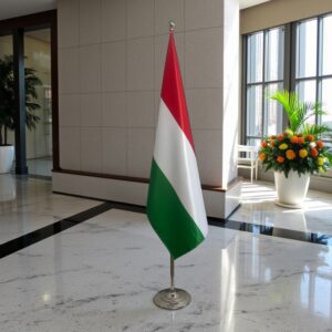 Drapeau Hongrie sur socle en inox antidérapant