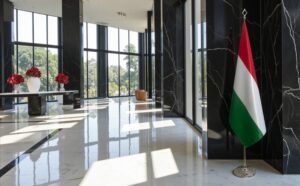 drapeau Hongrie sur socle