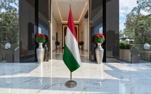 drapeau Hongrie sur hampe