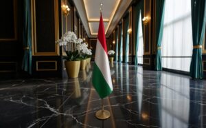 drapeau Hongrie avec support