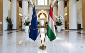 drapeau Hongrie avec support