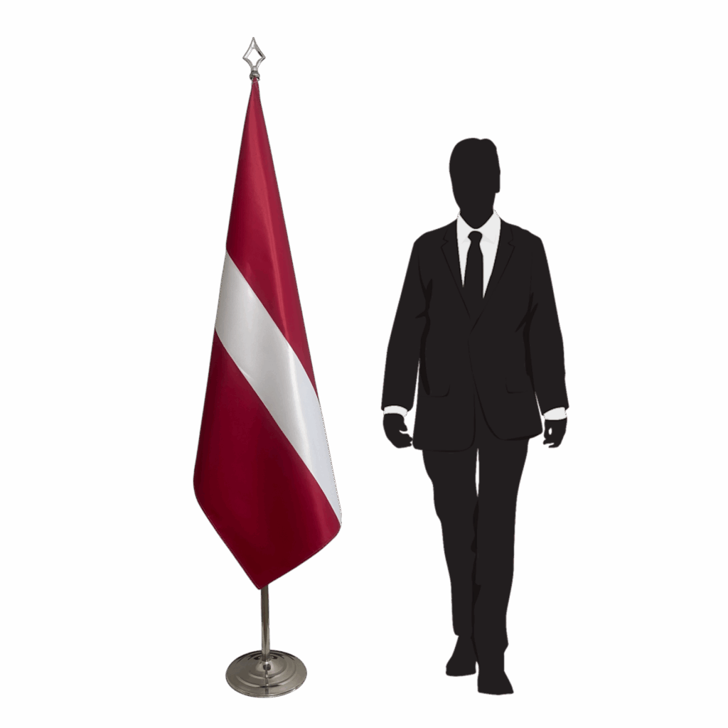 drapeau lettonie sur pied