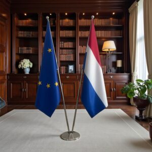 drapeau Pays-Bas et UE sur pied