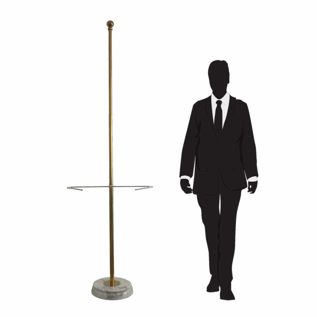 pied drapeau en marbre raffiné