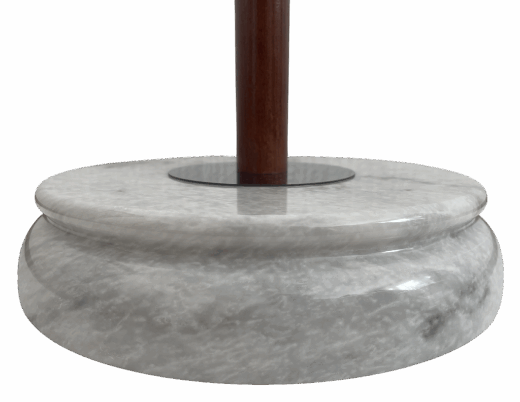 base pied drapeau marbre élégant