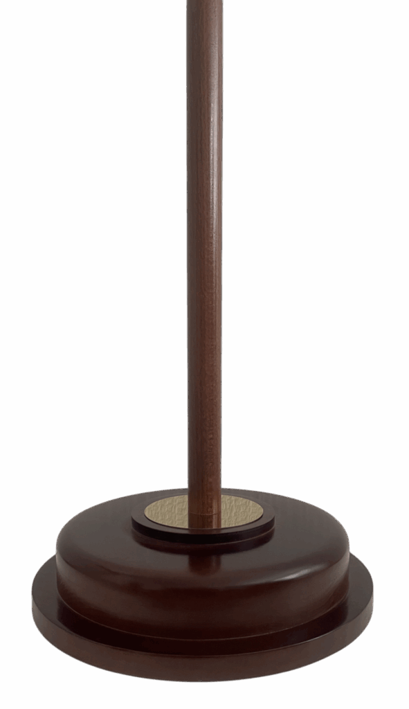 base pied drapeau bois robuste