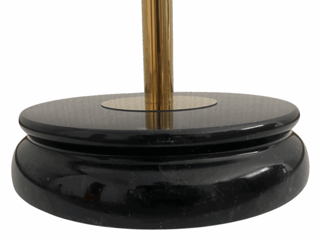 pied porte-drapeau marbre classique