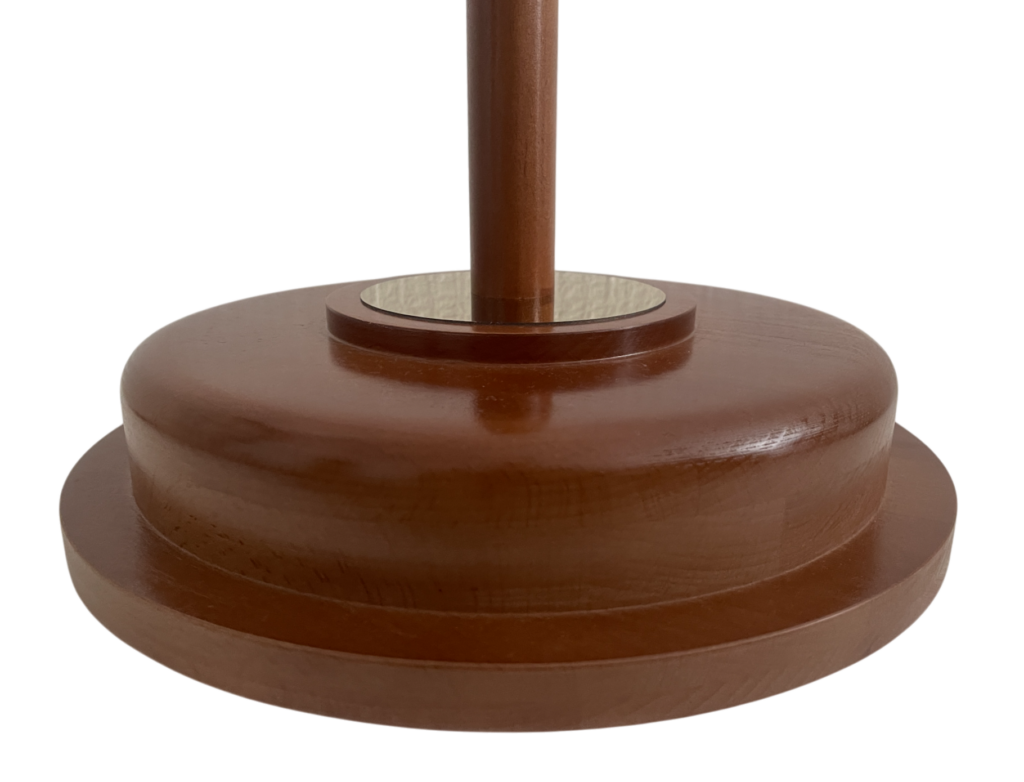 socle drapeau en bois