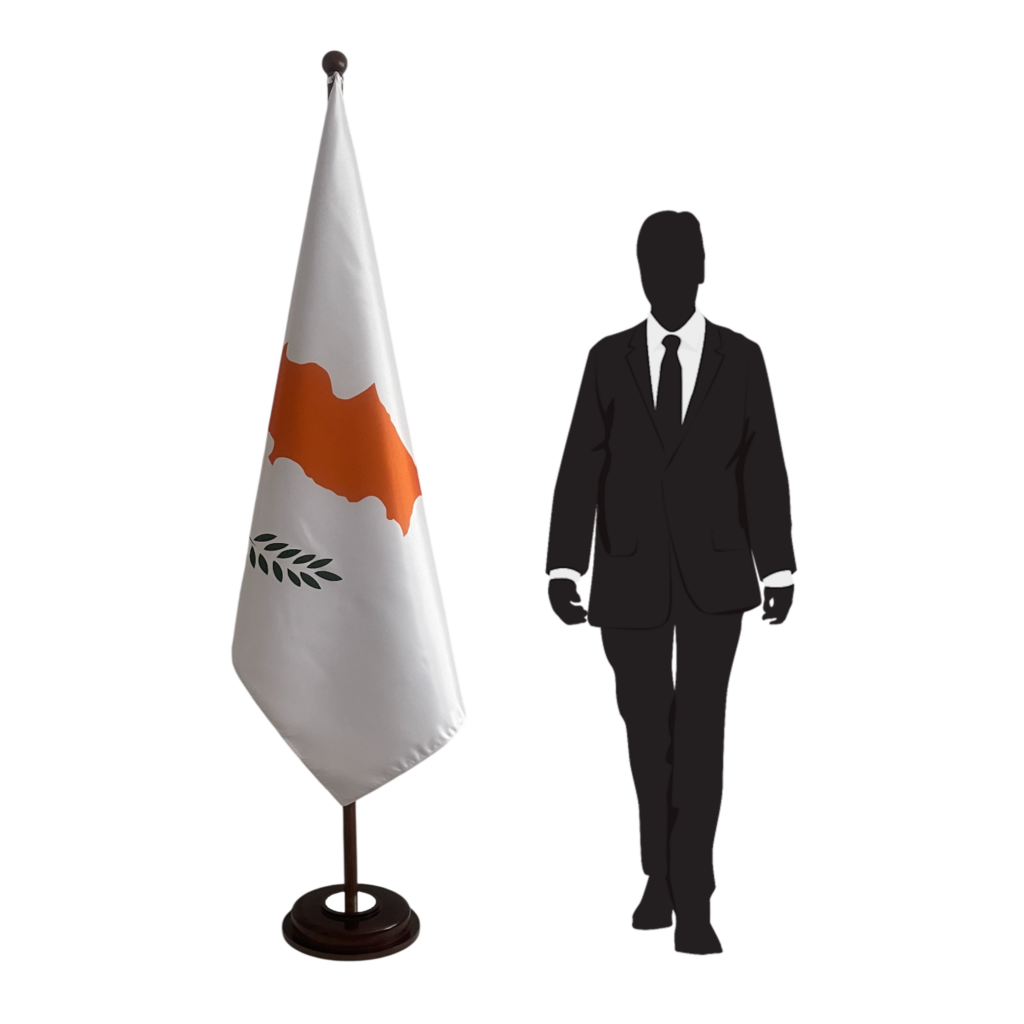 base drapeau chypre en marbre noir raffiné