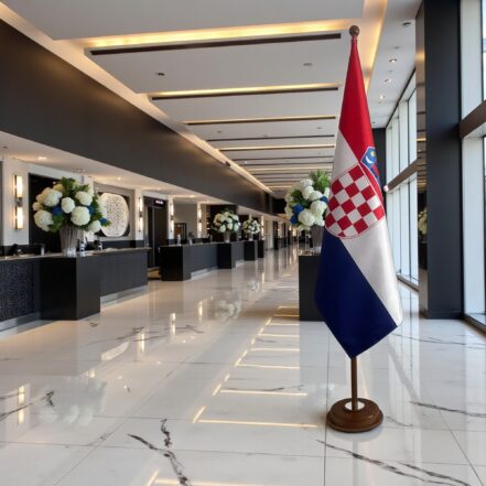 socle porte-drapeau croatie chromé diplomatique