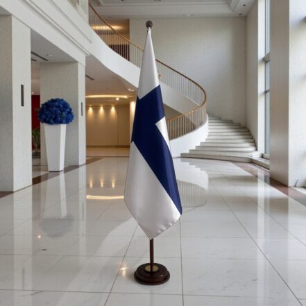 socle drapeau finlande en inox officiel