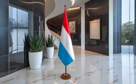 socle drapeau luxembourg