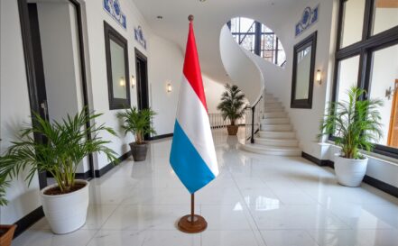 socle drapeau luxembourg