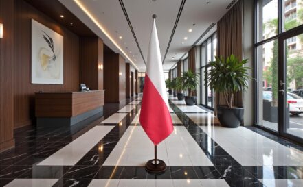 socle drapeau pologne en granit de qualité