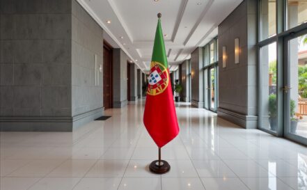socle drapeau portugal en granit de bureau
